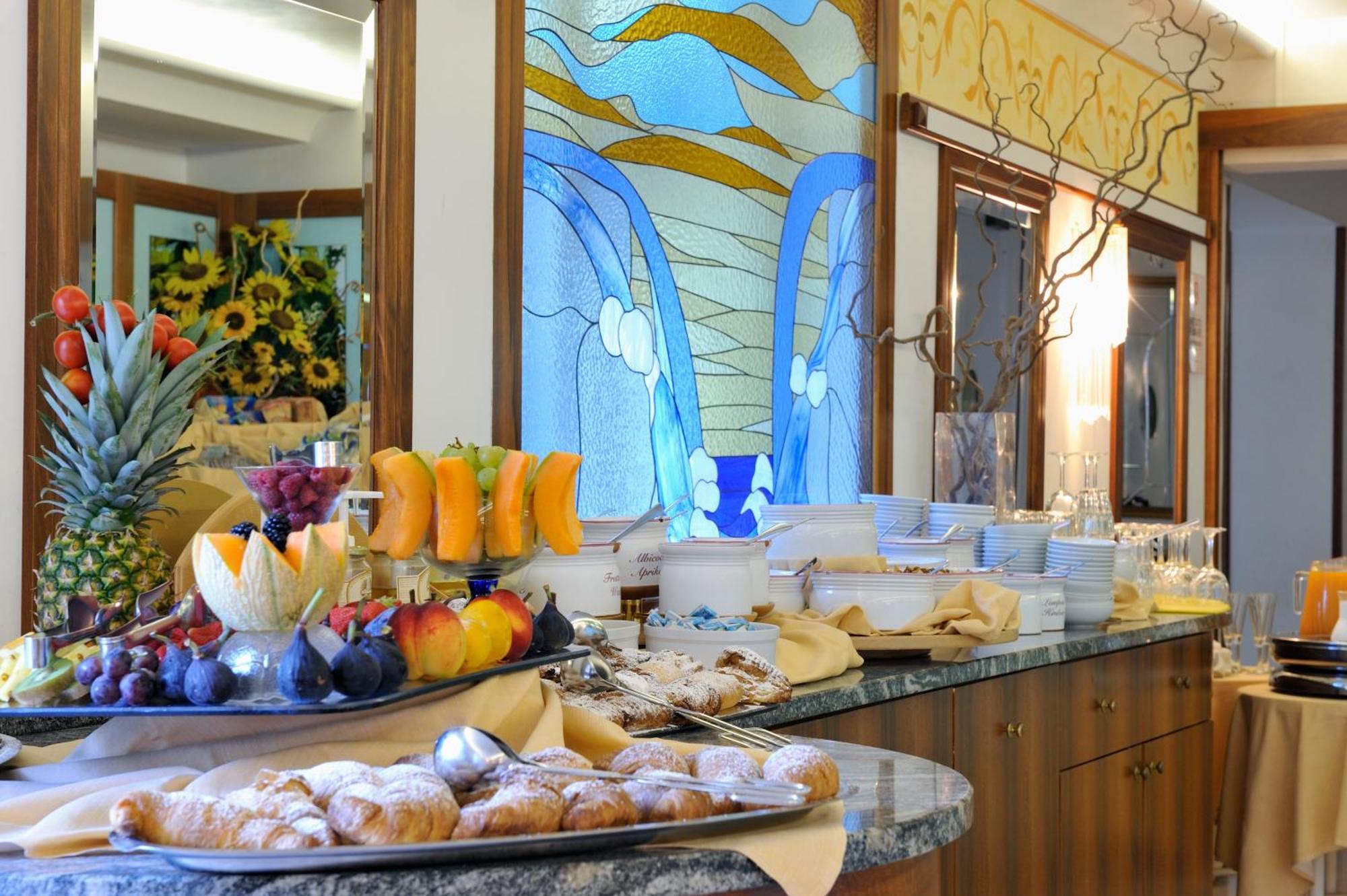 Hotel Miramare Λινιάνο Σαμπιαντόρο Εξωτερικό φωτογραφία