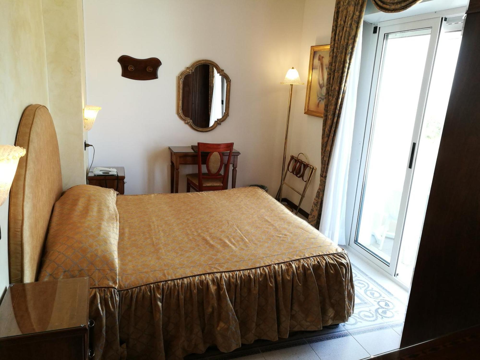 Hotel Miramare Λινιάνο Σαμπιαντόρο Εξωτερικό φωτογραφία