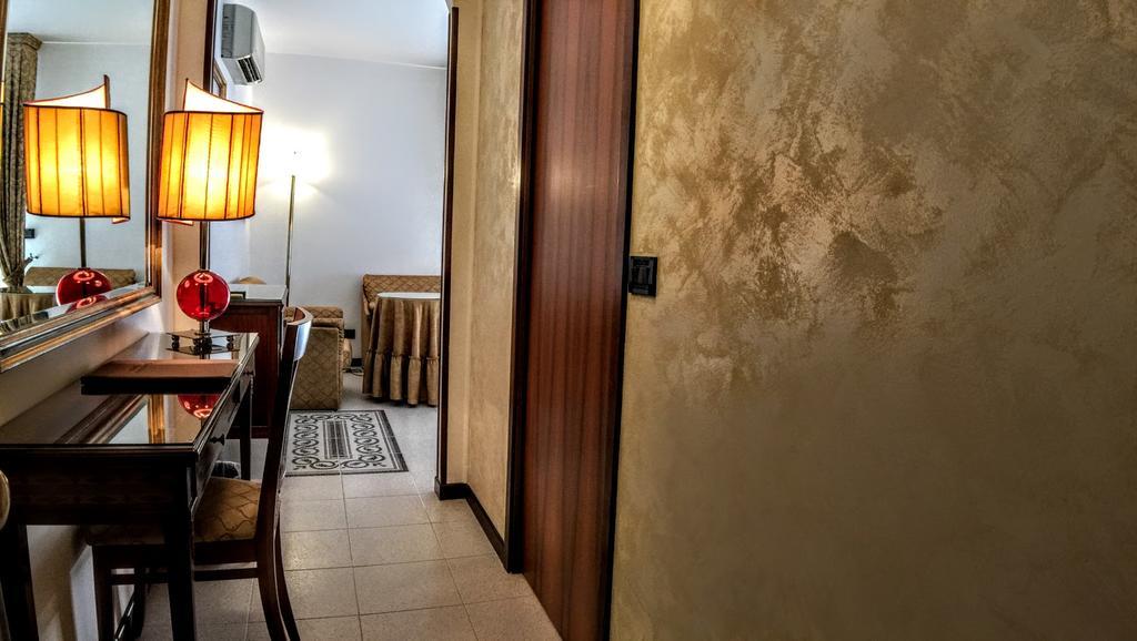 Hotel Miramare Λινιάνο Σαμπιαντόρο Εξωτερικό φωτογραφία