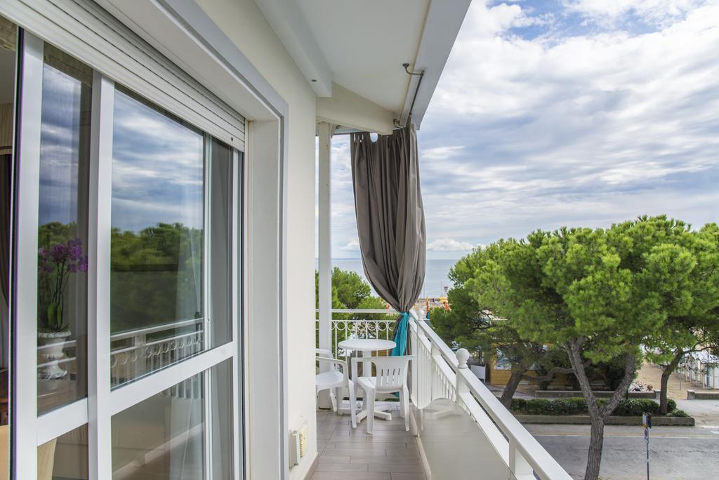 Hotel Miramare Λινιάνο Σαμπιαντόρο Εξωτερικό φωτογραφία