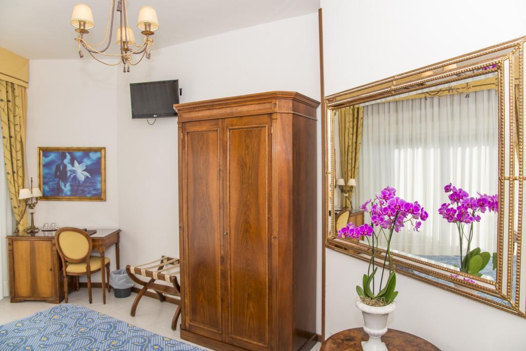 Hotel Miramare Λινιάνο Σαμπιαντόρο Εξωτερικό φωτογραφία