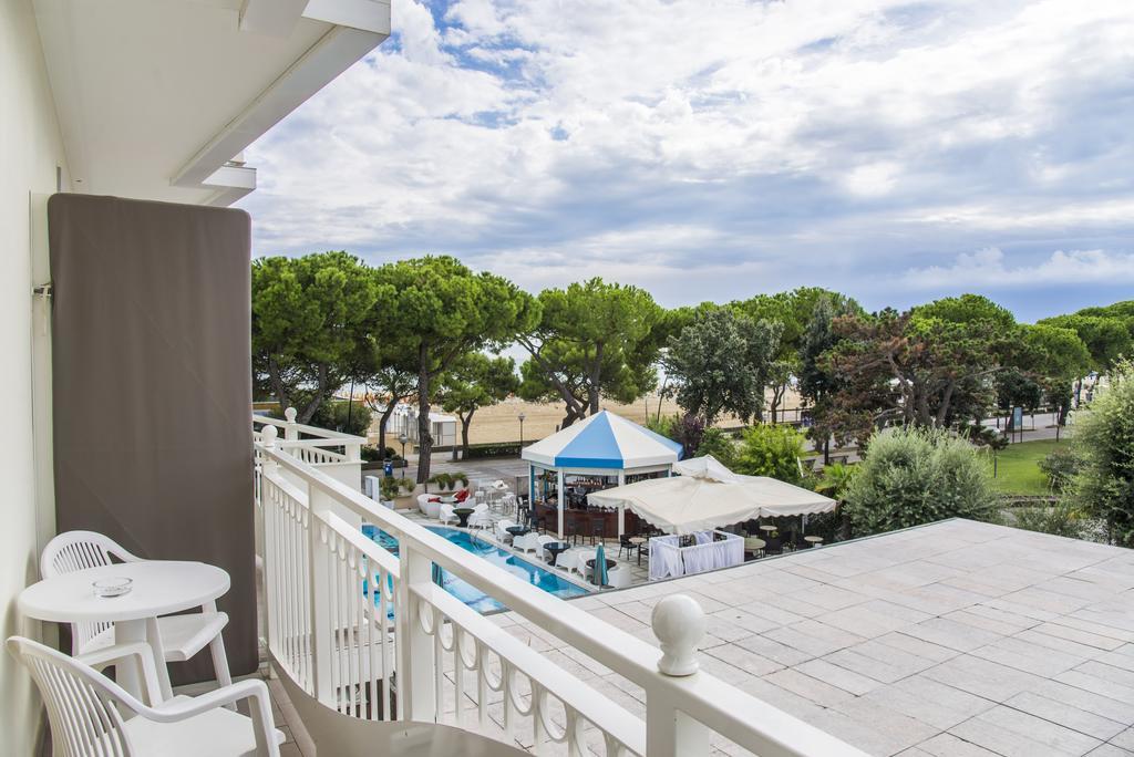Hotel Miramare Λινιάνο Σαμπιαντόρο Εξωτερικό φωτογραφία