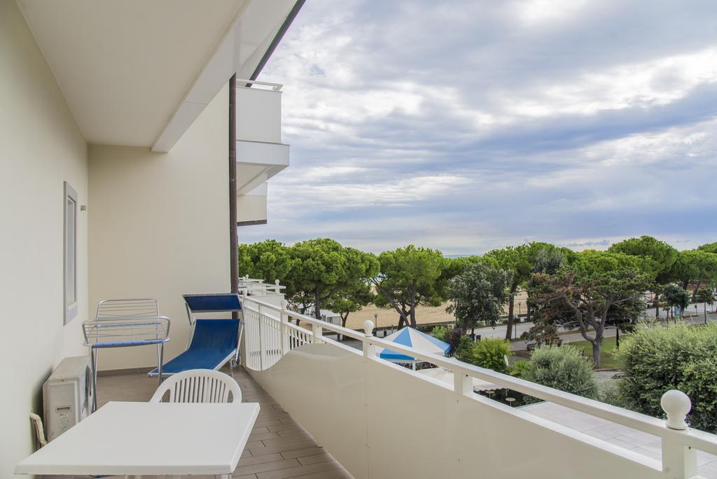 Hotel Miramare Λινιάνο Σαμπιαντόρο Εξωτερικό φωτογραφία