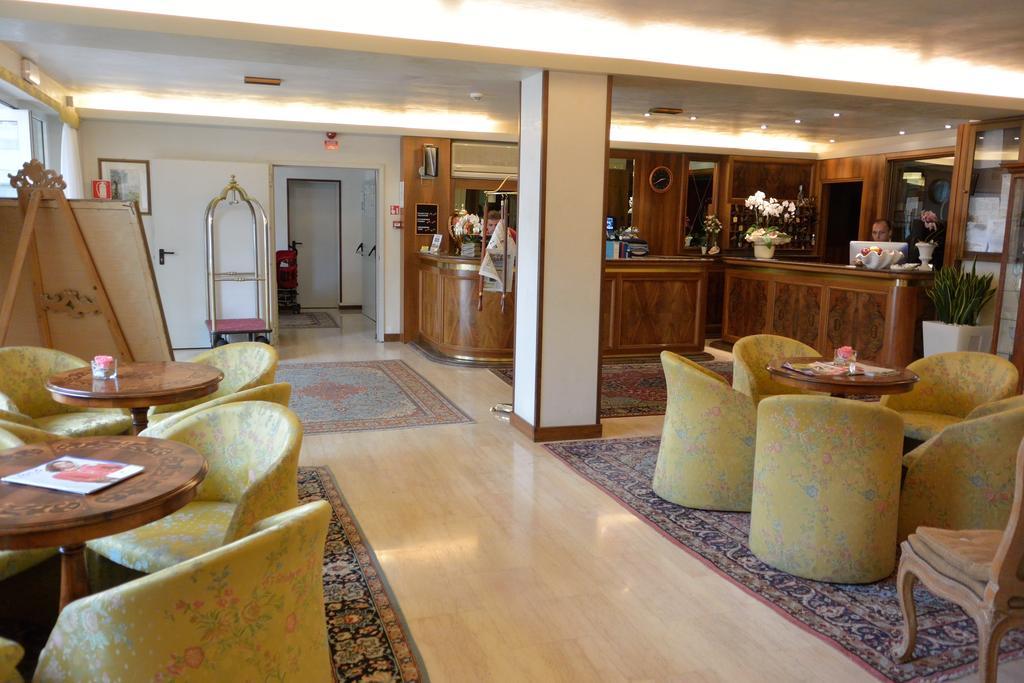 Hotel Miramare Λινιάνο Σαμπιαντόρο Εξωτερικό φωτογραφία